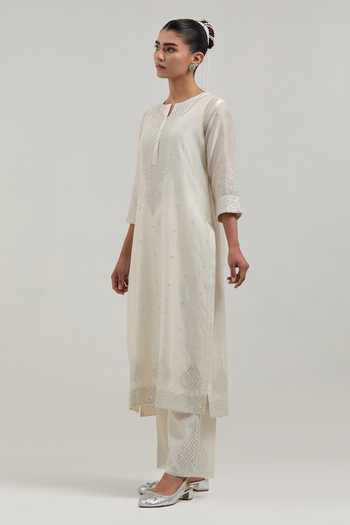 Kora_Off White Silk, Chanderi, Cotton Round Neck Kurta Set _Online_at_Aza_Fashions