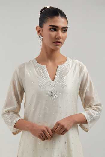 Buy_Kora_Off White Silk, Chanderi, Cotton Round Neck Sequin Work Kurta Set _Online_at_Aza_Fashions