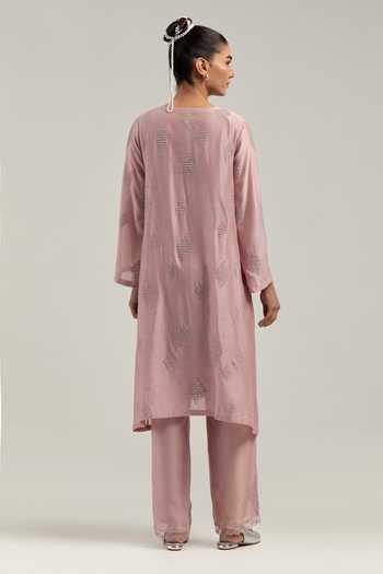 Kora Embroidered Silk Chanderi Kurta & Pant Set 