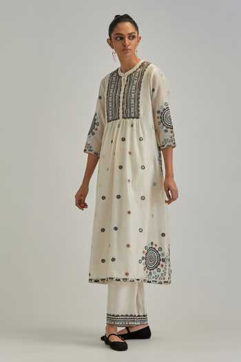 Kora_Off White Silk, Chanderi, Cotton Mandarin Collar, Embroidered Kurta And Pant Set _Online_at_Aza_Fashions