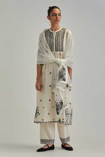 Kora Embroidered Kurta & Pant Set 