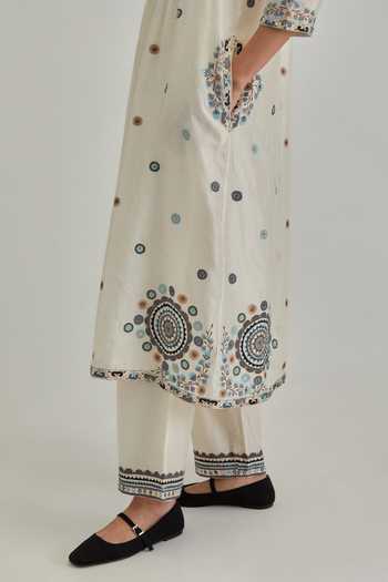 Kora_Off White Silk, Chanderi, Cotton Mandarin Collar, Embroidered Kurta And Pant Set _at_Aza_Fashions