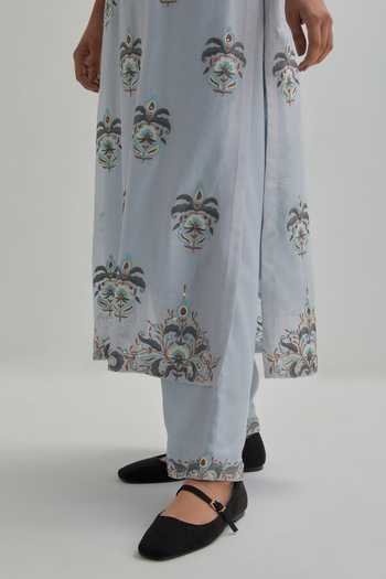 Kora_Blue Silk, Chanderi, Cotton, Organza Split V-neck Floral Butti Pattern Kurta Set _Online_at_Aza_Fashions