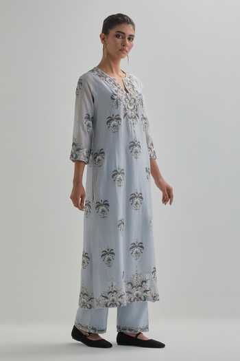 Buy_Kora_Blue Silk, Chanderi, Cotton, Organza Split V-neck Floral Butti Pattern Kurta Set _Online_at_Aza_Fashions