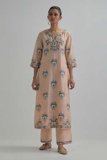 Buy_Kora_Pink , Chanderi, Cotton, Organza Round Neck, Yes Embroidered Kurta Set _Online_at_Aza_Fashions