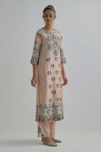 Buy_Kora_Pink , Chanderi, Cotton, Organza Split V-neck Kurta Set _Online_at_Aza_Fashions