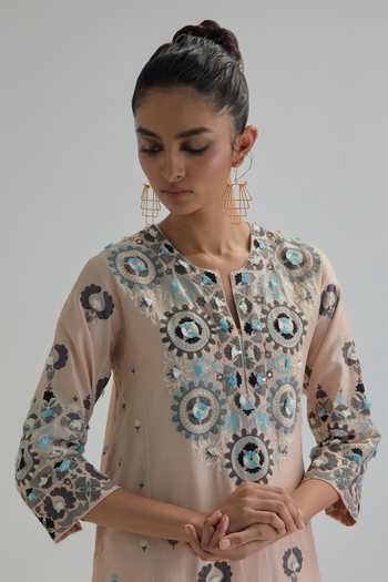 Buy_Kora_Pink , Chanderi, Cotton, Organza Split V-neck Kurta Set 