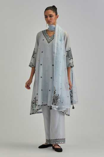 Kora Embroidered Silk Chanderi Kurta Set 