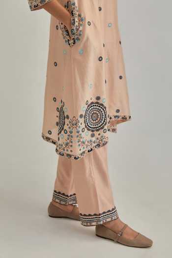 Buy_Kora_Pink , Chanderi, Cotton, Organza V-neck, Yes Embroidered Kurta Set 