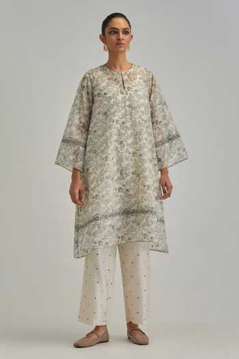 Buy_Kora_Off White Silk, Chanderi, Cotton Round Neck, Yes Kurta Set _Online_at_Aza_Fashions