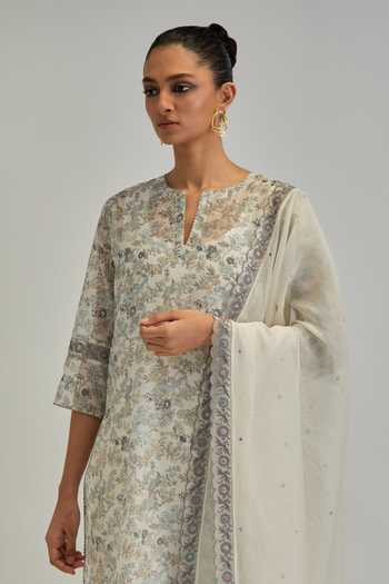 Buy_Kora_Off White Silk, Chanderi, Cotton Round Neck, Yes Print Kurta Set 