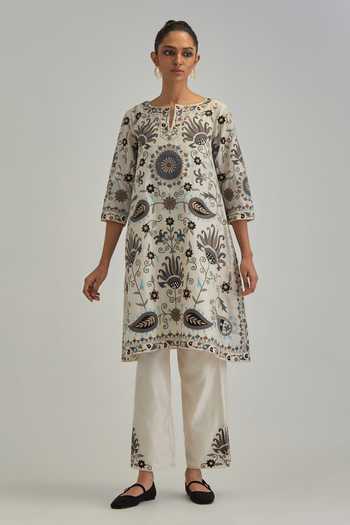 Kora Floral Pattern Kurta Set 