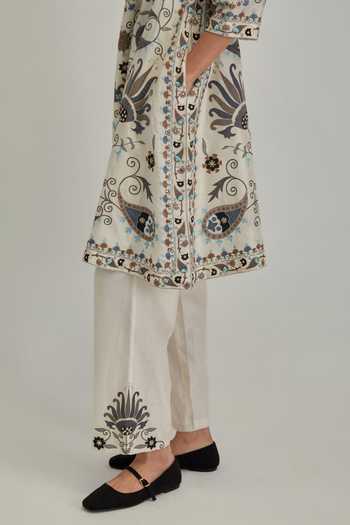 Buy_Kora_Off White , Chanderi, Cotton, Organza Split Floral Pattern Kurta Set _Online_at_Aza_Fashions