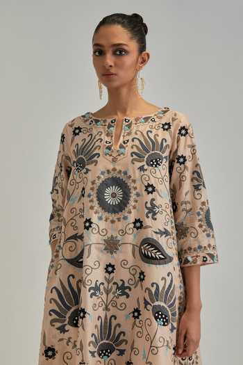 Kora_Pink , Chanderi, Cotton, Organza Split V-neck, Embroidered Kurta Set _at_Aza_Fashions