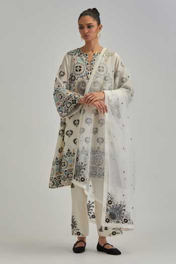 Kora Floral Pattern Kurta Set 