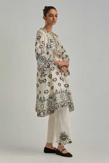Kora Floral Pattern Kurta Set 