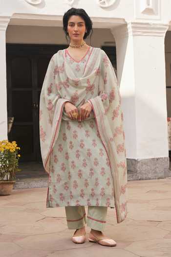 Karaj Jaipur_Aqua Chanderi, Cotton V-neck Floral Print Kurta Set _Online_at_Aza_Fashions