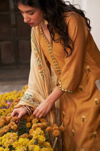 Shop Karaj Jaipur Mustard Chanderi, Cotton V-neck Embroidered Kurta Set Online at Aza Fashions Shop_Karaj Jaipur_Mustard Chanderi, Cotton V-neck Embroidered Kurta Set _Online_at_Aza_Fashions