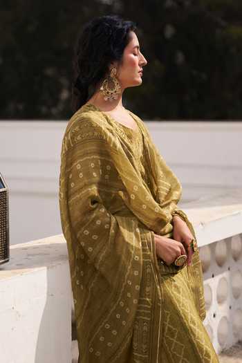 Karaj Jaipur_Olive Green Chanderi, Cotton V-neck, Yes Geometric Print Kurta Set _Online_at_Aza_Fashions