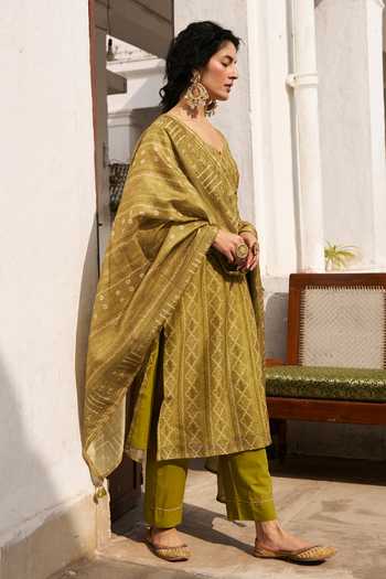 Buy_Karaj Jaipur_Olive Green Chanderi, Cotton V-neck, Yes Geometric Print Kurta Set _Online_at_Aza_Fashions