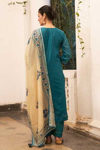 Karaj Jaipur Printed Dupatta & Kurta Set 