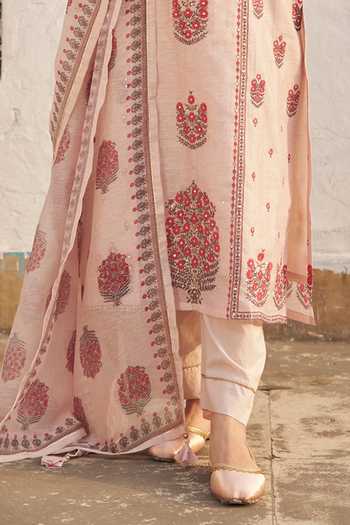 Buy_Karaj Jaipur_Pink Chanderi, Cotton Split V-neck Floral Print Kurta Set _Online_at_Aza_Fashions