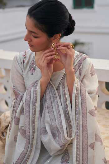 Buy_Karaj Jaipur_Grey Linen, Cotton Split V-neck, Yes Floral Print Kurta Set 