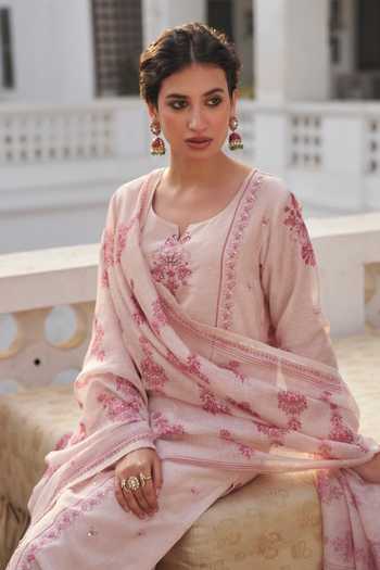 Karaj Jaipur_Pink Linen, Cotton Round Neck Flower Print Kurta Set _Online_at_Aza_Fashions