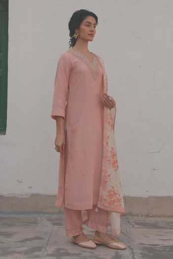 Buy_Karaj Jaipur_Pink Chanderi, Shantoon V-neck Straight Kurta Set With Printed Dupatta _Online_at_Aza_Fashions