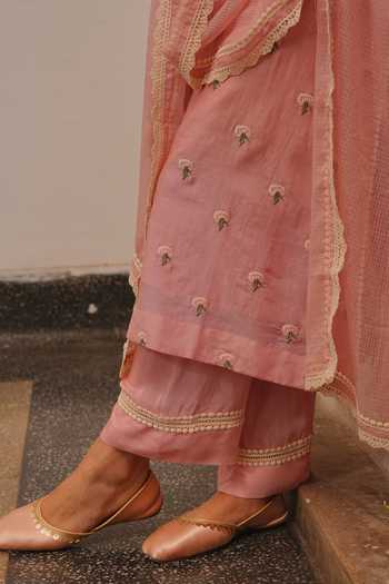 Shop_Karaj Jaipur_Pink Chanderi, Shantoon Floral Embroidered Kurta Set _Online_at_Aza_Fashions