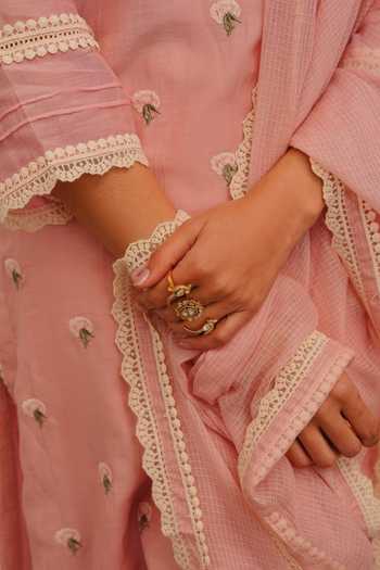 Karaj Jaipur_Pink Chanderi, Shantoon Floral Embroidered Kurta Set _at_Aza_Fashions