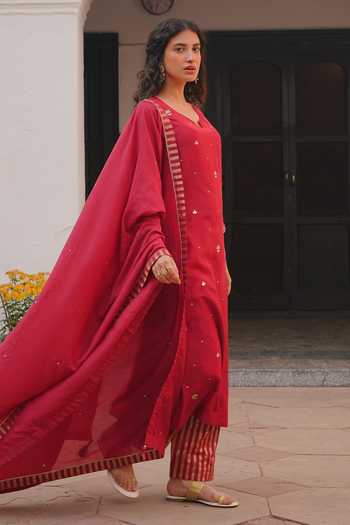 Karaj Jaipur_Red Chanderi Round Neck Hand Embroidered Kurta Set _Online_at_Aza_Fashions