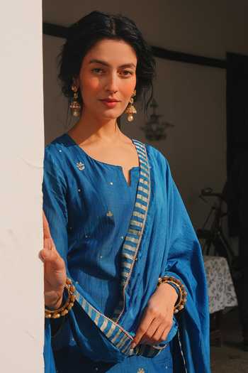 Karaj Jaipur_Blue Chanderi, Shantoon Round Neck Embroidered Straight Kurta Set _at_Aza_Fashions