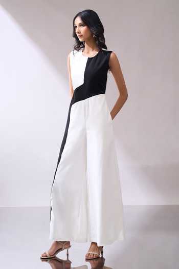 Shop_Naintara Bajaj_Black Grace In Contrast Color Block Jumpsuit _Online_at_Aza_Fashions