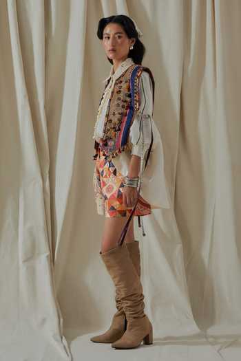 Buy_Aseem Kapoor_White Linen, Satin Collared Zuri Embroidered Gilet Shorts Set 