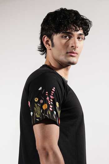 Shop_Jubinav Chadha_Black Cotton Patchwork Pocket Embroidered T-shirt _Online_at_Aza_Fashions