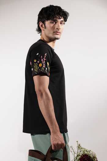 Jubinav Chadha_Black Cotton Patchwork Pocket Embroidered T-shirt _at_Aza_Fashions