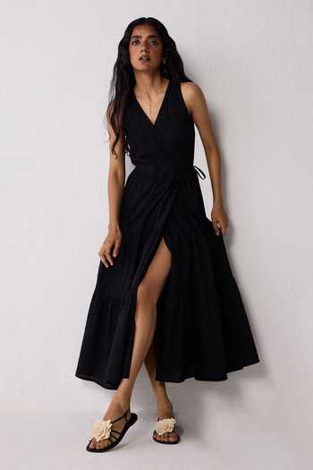 Buy_Reistor_Black Cotton V-neck Sleeveless Embroidered Wrap Dress 