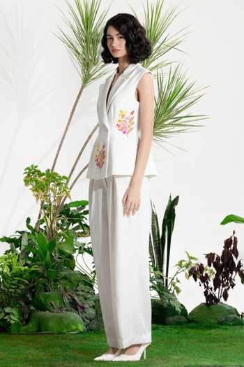 Shop_Siddhartha Bansal_Off White Crepe Collared Power Love Blazer Set _Online_at_Aza_Fashions