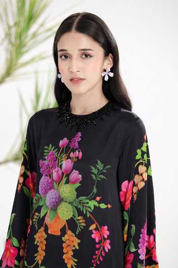 Siddhartha Bansal_Black Satin Round Neck Night Fever Kaftan _Online_at_Aza_Fashions