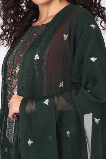 Soniya G_Green Cotton, Crepe Round Neck Embroidered Straight Kurta Set _Online_at_Aza_Fashions