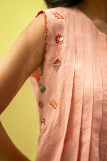 Vaani Beswal_Pink Cotton Round Neck Farmhouse Handwoven Pleated Top And Pant Set _at_Aza_Fashions