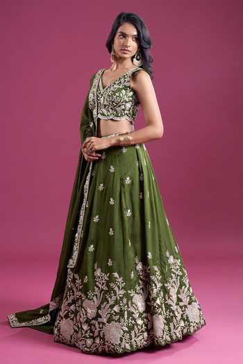 Buy_Samyukta Singhania_Green Tissue V-neck Sequinned And Zari Embroidered Lehenga Set 