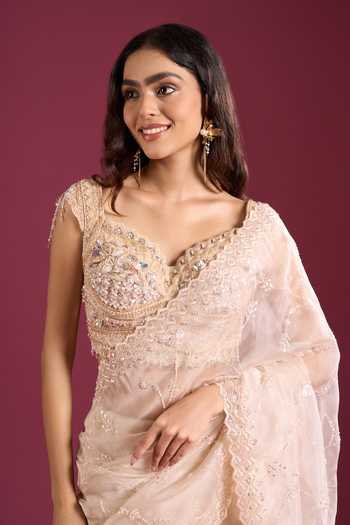 Samyukta Singhania_Cream Organza, Tissue Sweetheart Neck Tonal Handwork Saree With Blouse _Online_at_Aza_Fashions