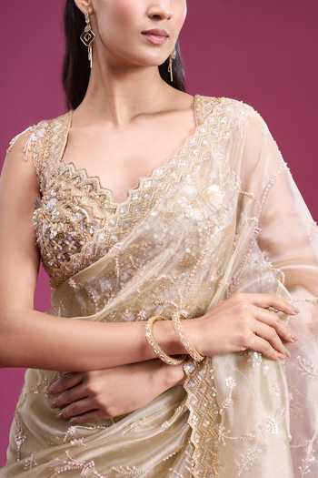 Buy_Samyukta Singhania_Gold Organza, Tissue Sweetheart Neck Handwork Saree With Embroidered Blouse 