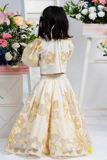 Kirti Agarwal - Pret N Couture Floral Embroidered Blouse & Lehenga Set 