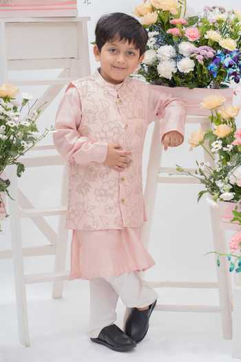 Kirti Agarwal - Pret N Couture Embroidered Silk Floral Bundi & Kurta Set
