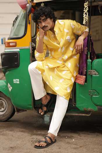 Buy_Dev Ki Raha_Yellow Silk, Tencel Embroidery Peeli Dhoop Bundi And Kurta Set 