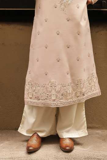 Dev Ki Raha_Pink Silk Auto Wala Embroidered Kurta Set _Online_at_Aza_Fashions