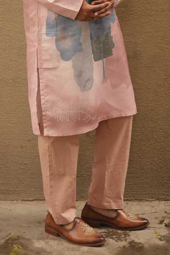 Dev Ki Raha_Pink Silk, Cotton Rangrez Abstract Brush Stroke Print Kurta Set _Online_at_Aza_Fashions